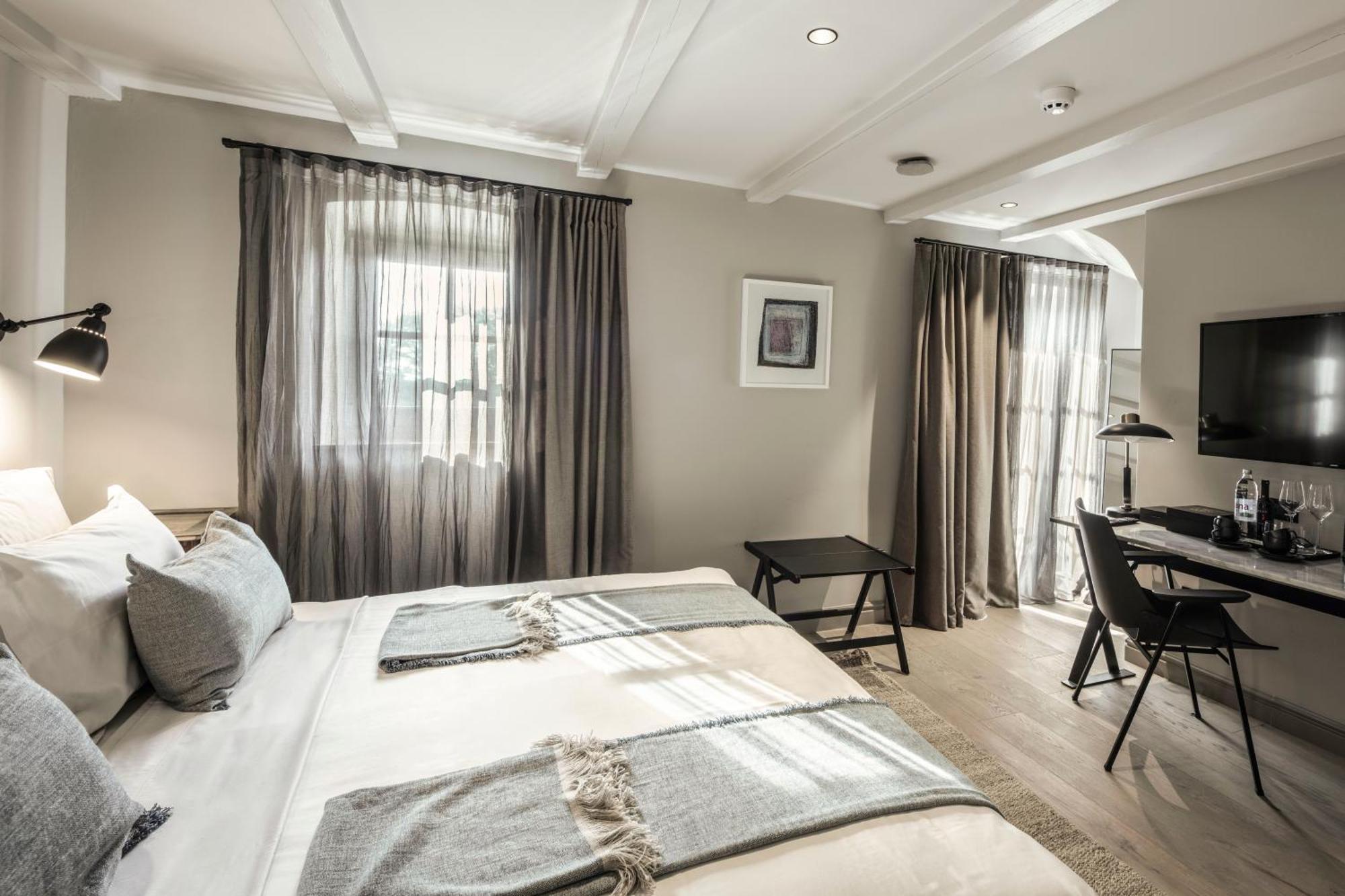 San Canzian Hotel & Residences - Small Luxury Hotels Of The World Buje Phòng bức ảnh