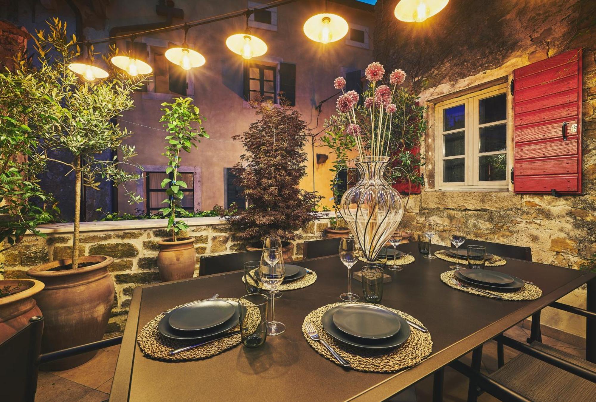 San Canzian Hotel & Residences - Small Luxury Hotels Of The World Buje Phòng bức ảnh